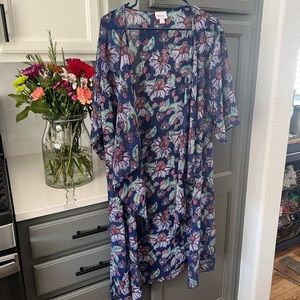 Lularoe pretty floral flowy sheer kimono robe top
